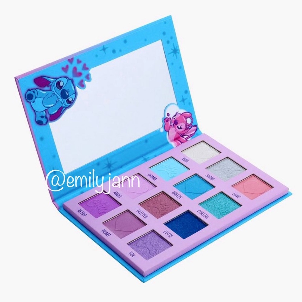 Stitch🩵Eyeshadow Palette - Picture 3 of 8